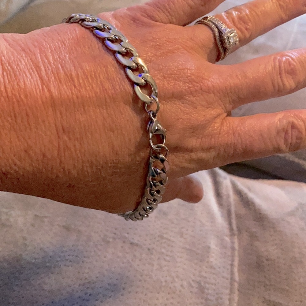 EUC/ men’s stainless steel bracelet